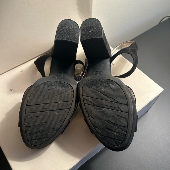 Size 8.5 Black Anne Klein Heels - Picture 4 of 7